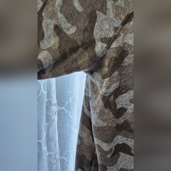 Jane + Delancey 1X Camouflage Print Sweater - Picture 5 of 5